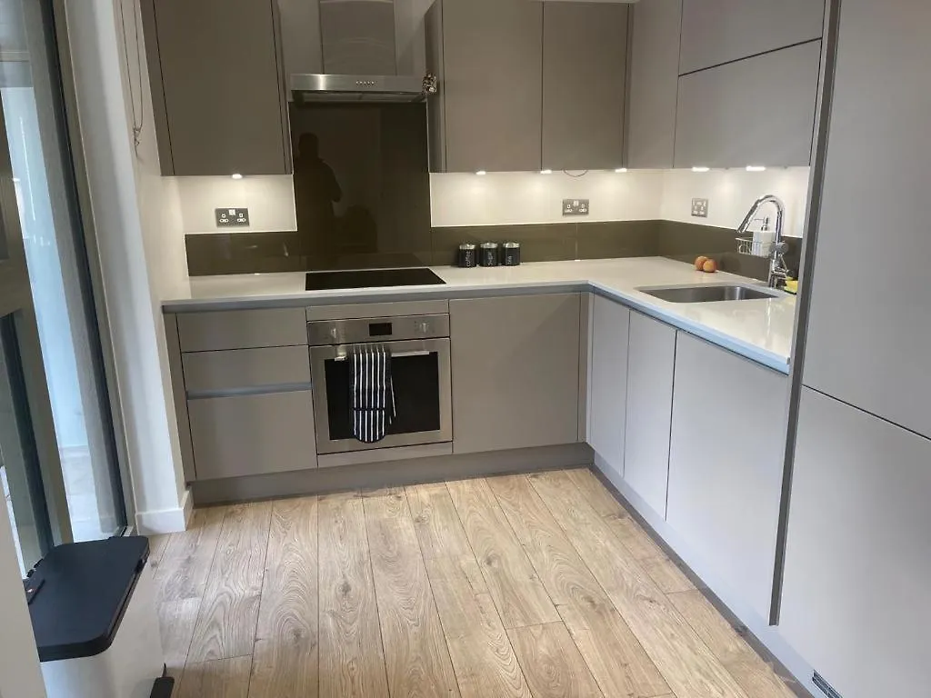 Luxury Double Bedroom In Gallions Reach Beckton
