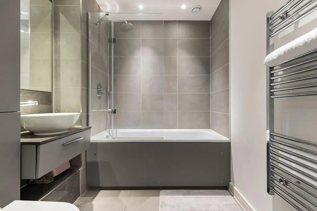 Homestay Luxury Double Bedroom In Gallions Reach Beckton