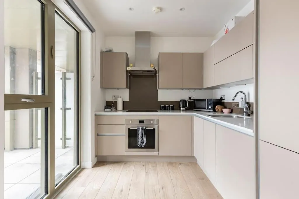 Luxury Double Bedroom In Gallions Reach Beckton United Kingdom